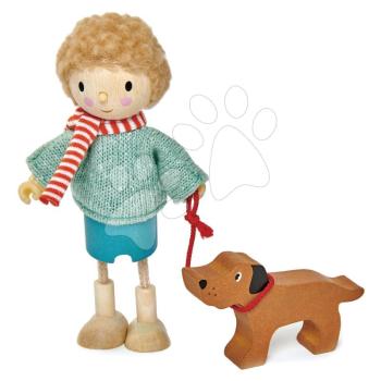 Fa apuka figura kutyussal Mr Goodwood Tender Leaf Toys pulcsiban sétálva kép
