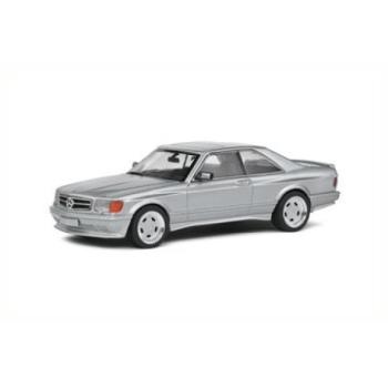 1:43 MERCEDES-BENZ 560 SEC SZÉLES TÖRZSŰ EZÜST kép