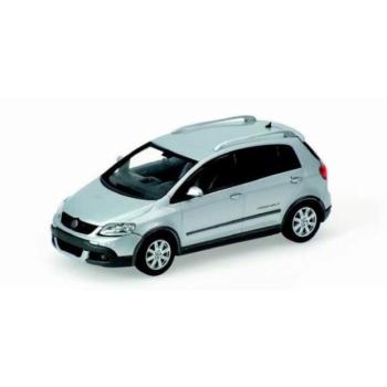 1:43 VW GOLF CROSS 2006 EZÜST kép