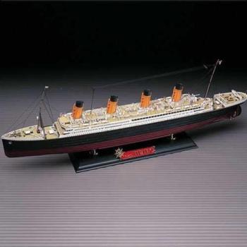 14215-ös modellkészlet – A White Star bélés TITANIC MCP (1:400) kép