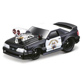 Élelmiszer - Muscle Machines - 1993 Ford Mustang SVT Cobra, 1:64