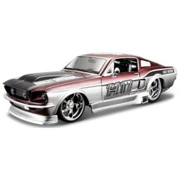 Maisto - Harley-Davidson Custom, 1967 Ford Mustang GT, 1:24 kép