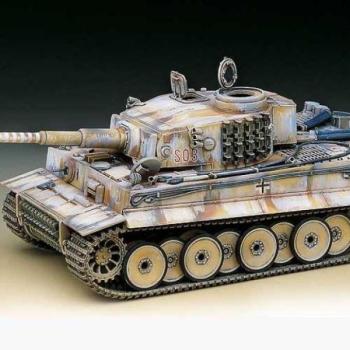 Modell készlettartály 13264 - TIGER-I második világháború tartály "KÖNNYEN KÜLSŐ MODELL" (1:35) kép