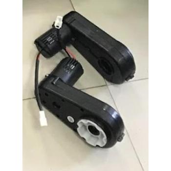 Motor 24V-os sebességváltóval Mercedes G63 AMG 200W-hoz kép