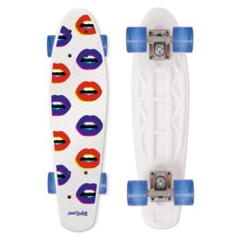 Skateboard Street Surfing POP BOARD Kiss Me kép