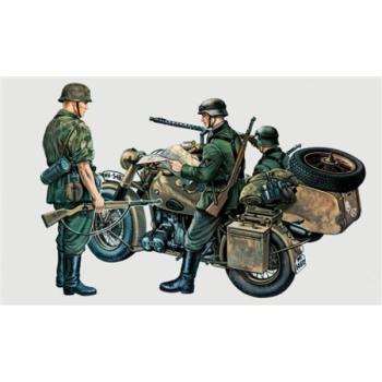 0315 katonai modellkészlet - BMW R75 oldalkocsival (1:35) kép