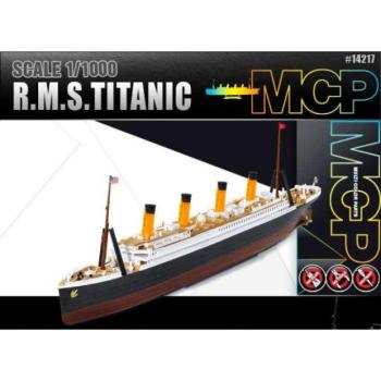 14217. sz. Modellkészlet - RMS TITANIC MCP (1: 1000)