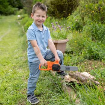 Elektronikus motorfűrész Black&Decker Chainsaw Smoby hanggal fénnyel és mozgó lánccal 3 évtől kép