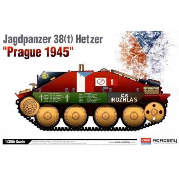 Model Kit katonai 13277 - HETZER "PRÁGA 1945" (1:35) kép